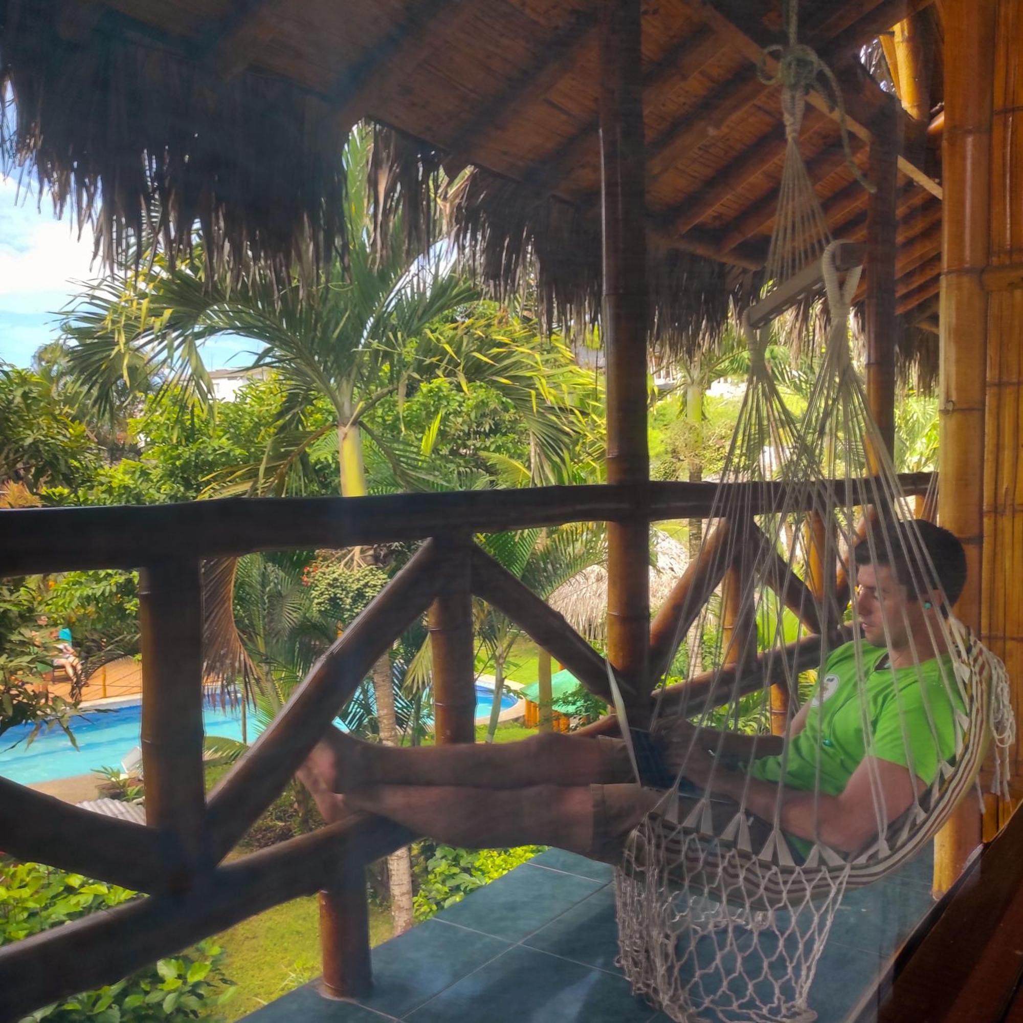 Montanita Cabanas ภายนอก รูปภาพ